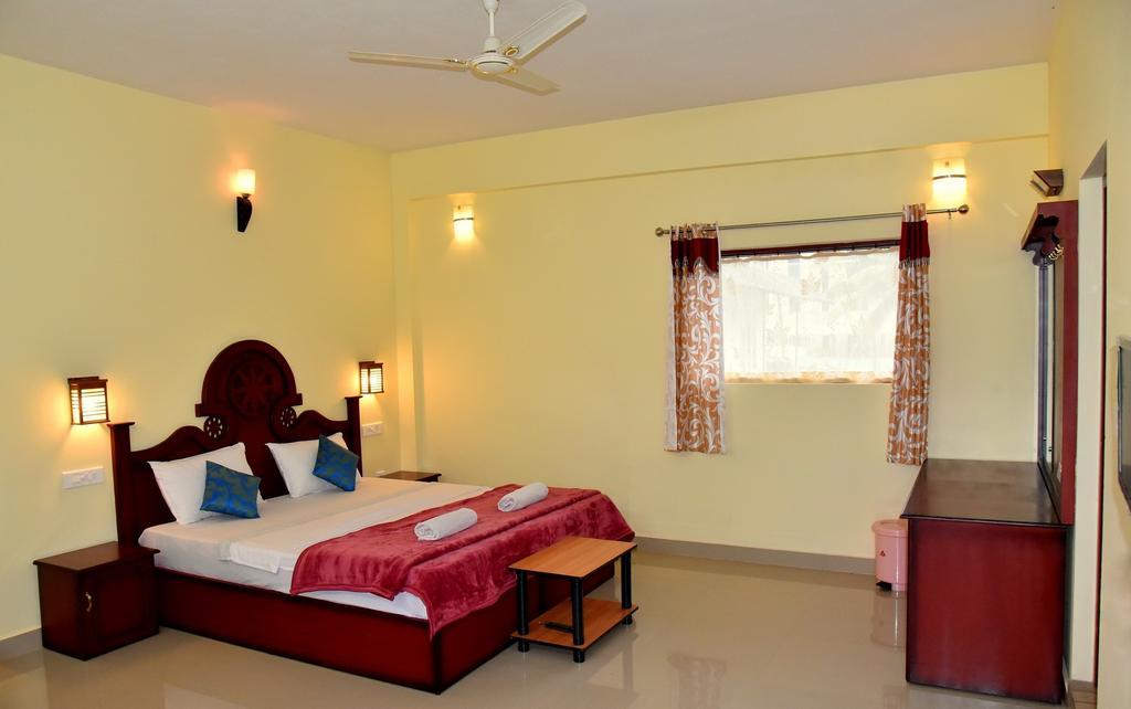 Jungle Palace Homestay Thekkady Szoba fotó
