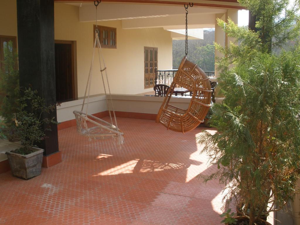 Jungle Palace Homestay Thekkady Kültér fotó