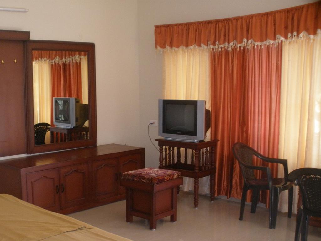 Jungle Palace Homestay Thekkady Szoba fotó