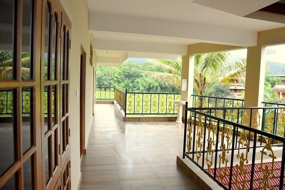 Jungle Palace Homestay Thekkady Kültér fotó