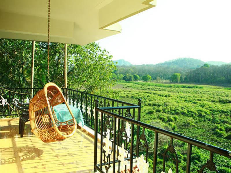 Jungle Palace Homestay Thekkady Kültér fotó